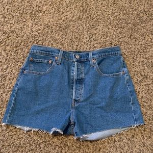 NWOT Levi’s Ribcage Shorts
